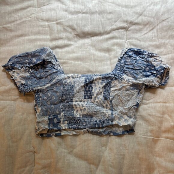 Hollister Blue Paisley Patterned Crop Top - Picture 4 of 6